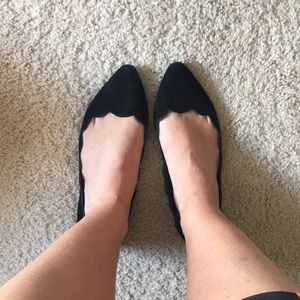 Scalloped flats